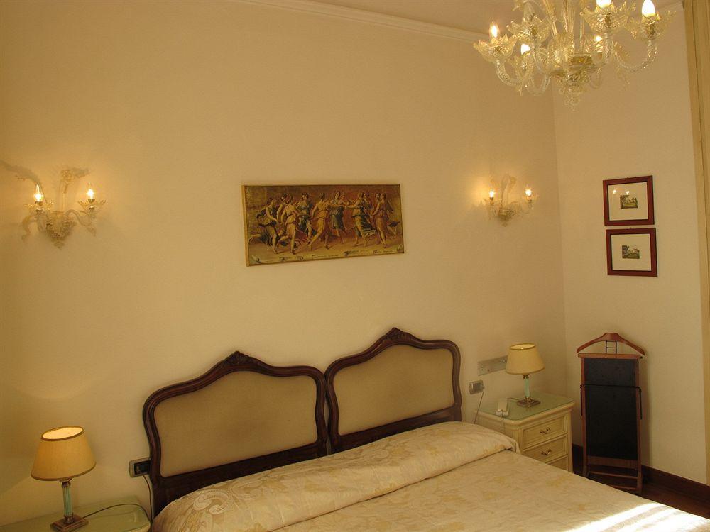 C-Hotels De Rose Palace Флоренция Екстериор снимка