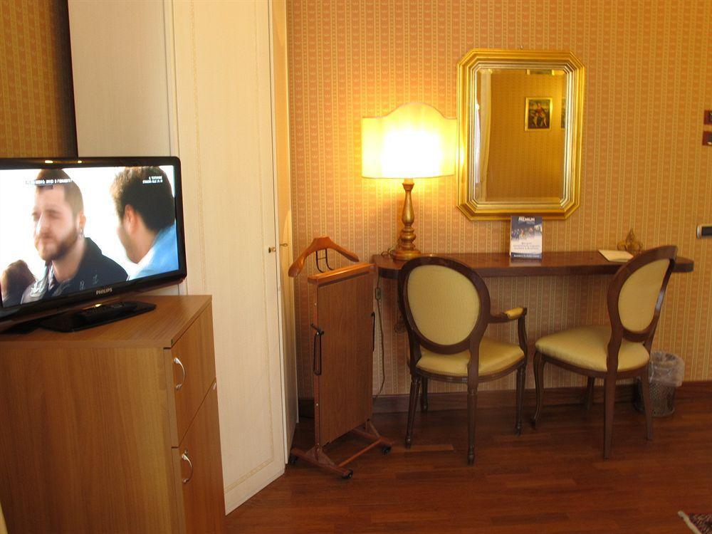 C-Hotels De Rose Palace Флоренция Екстериор снимка