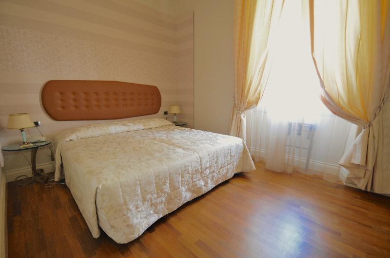 C-Hotels De Rose Palace Флоренция Екстериор снимка