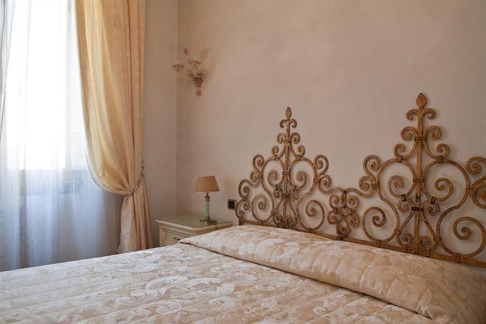 C-Hotels De Rose Palace Флоренция Екстериор снимка