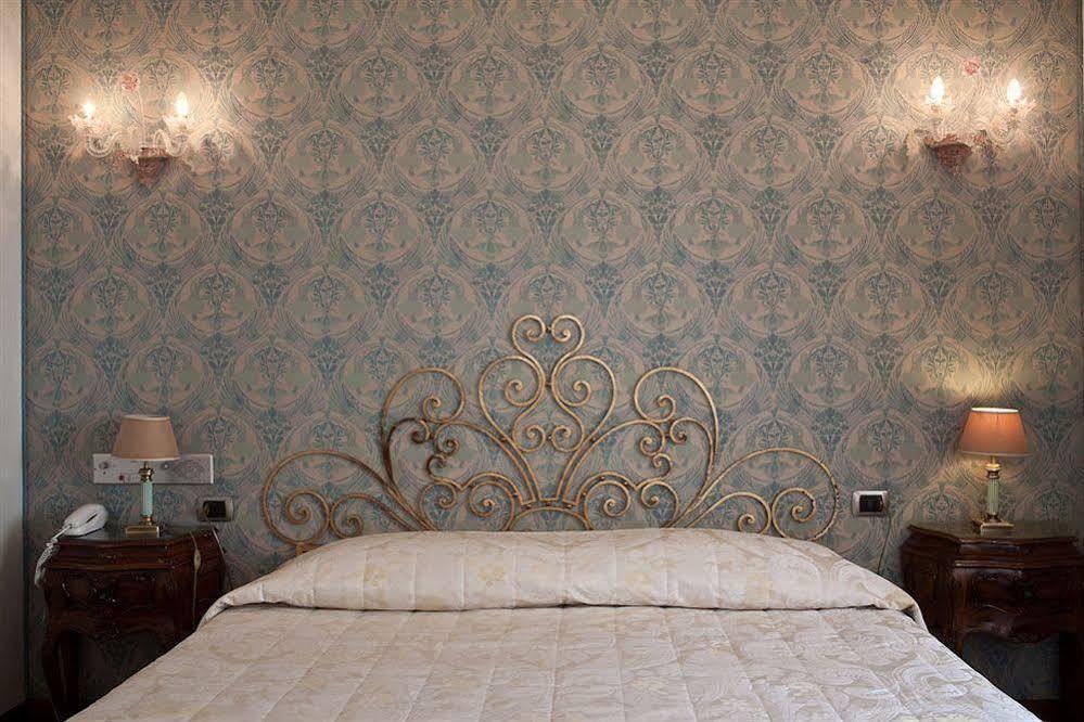 C-Hotels De Rose Palace Флоренция Екстериор снимка