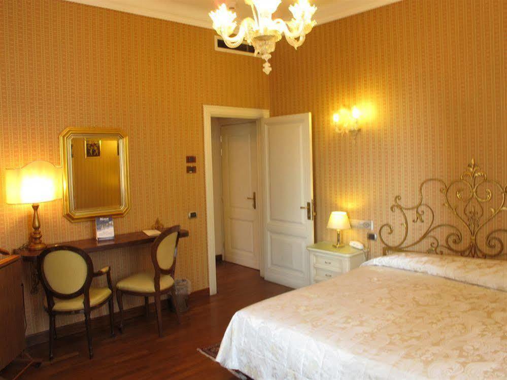 C-Hotels De Rose Palace Флоренция Екстериор снимка