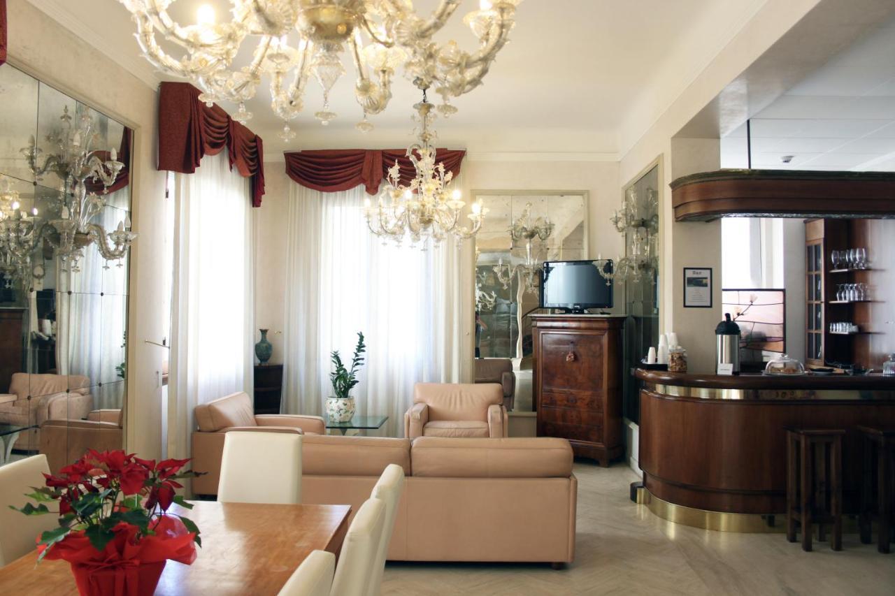 C-Hotels De Rose Palace Флоренция Екстериор снимка