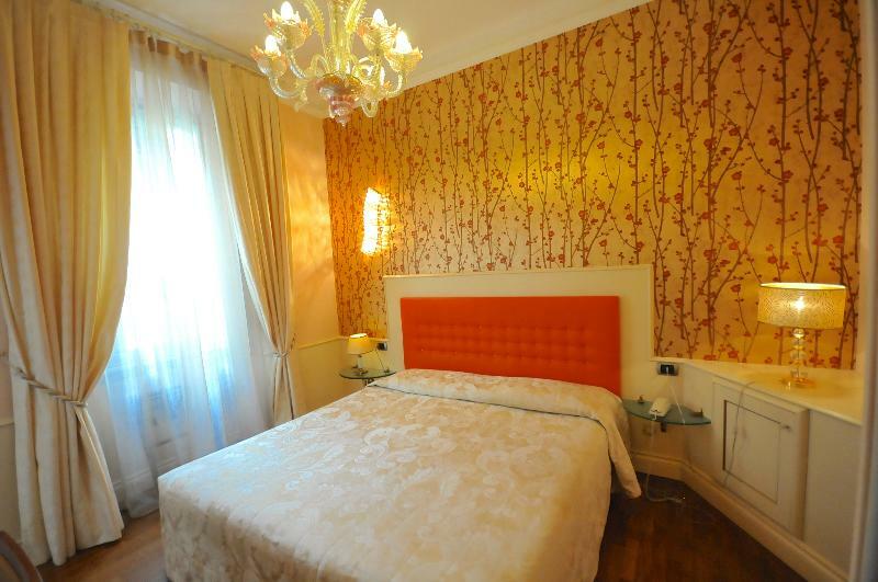 C-Hotels De Rose Palace Флоренция Екстериор снимка
